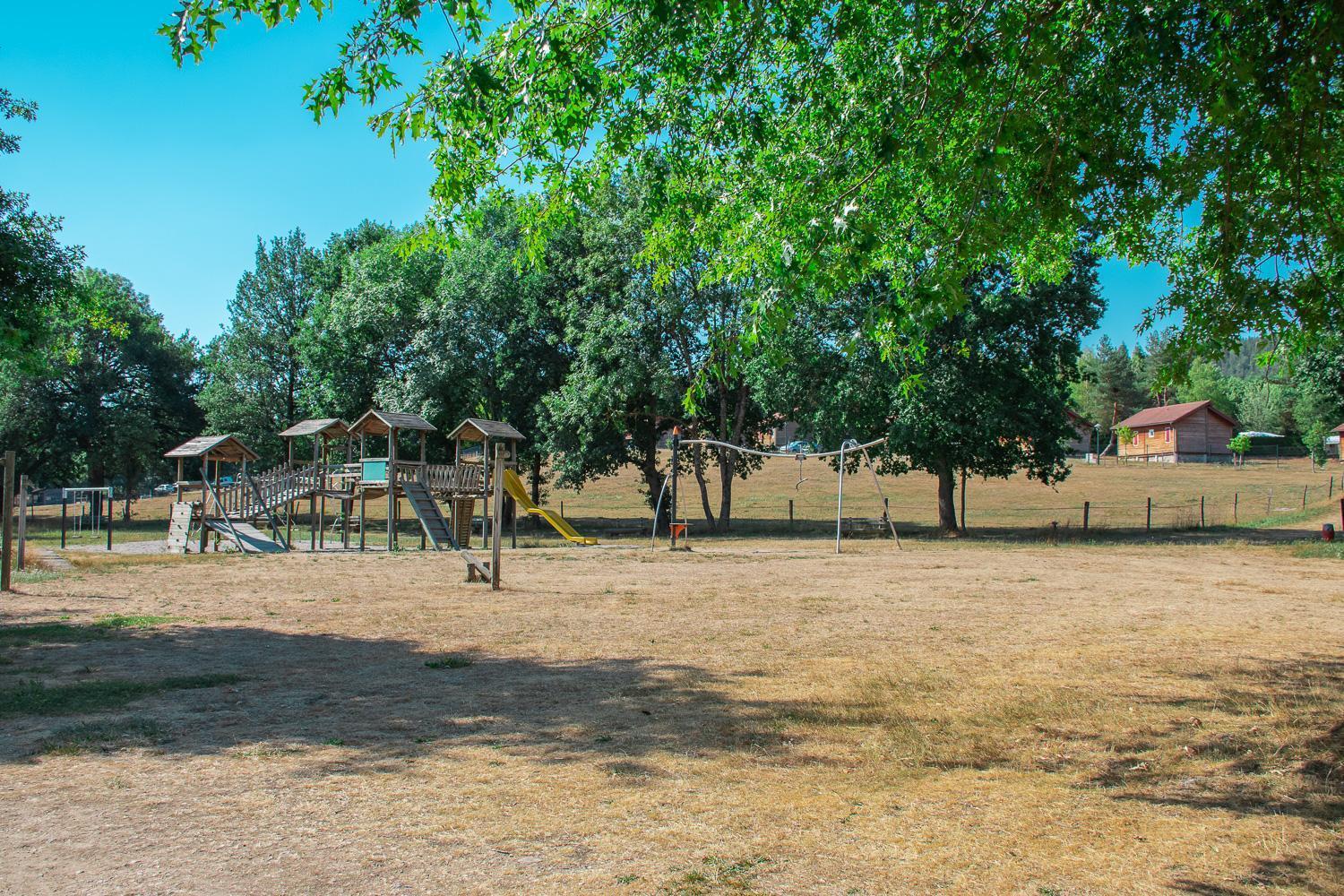 Village De Gites Du Malzieu Le Malzieu-Ville Εξωτερικό φωτογραφία